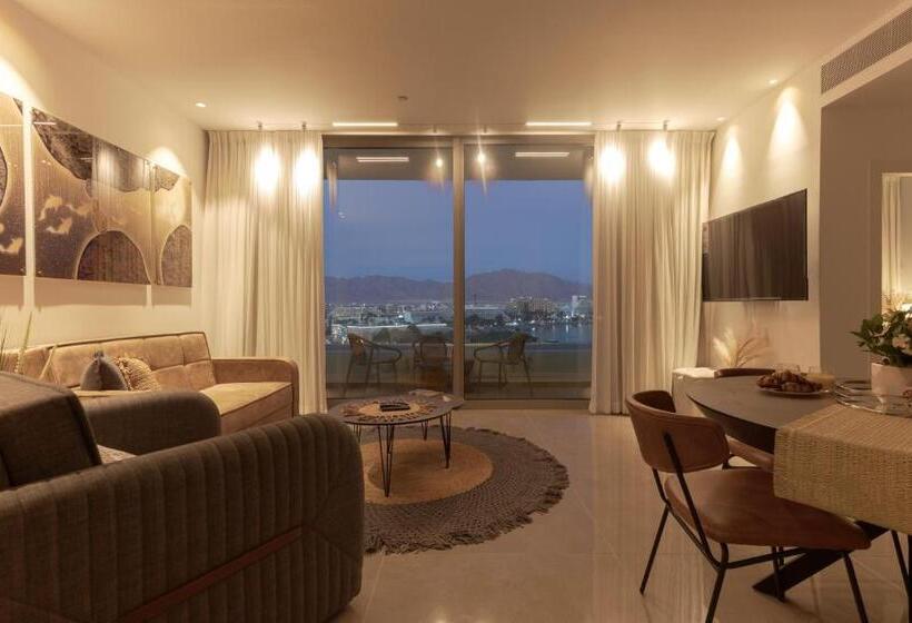 Nathan S Suites On The Beach