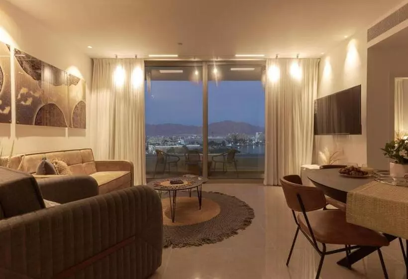 Nathan S Suites On The Beach