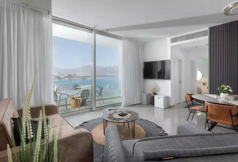 Nathan S Suites On The Beach