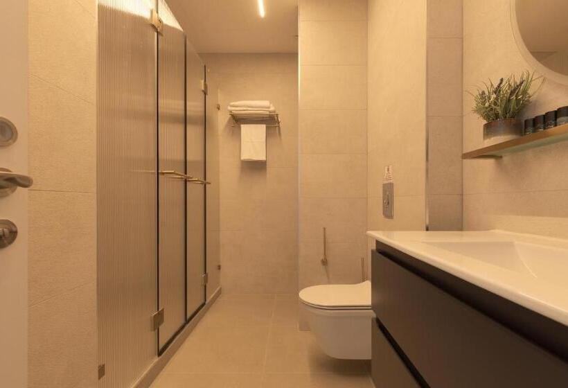 Nathan S Suites On The Beach