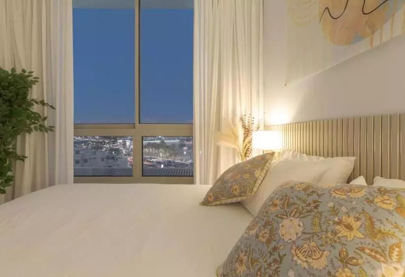 Nathan S Suites On The Beach
