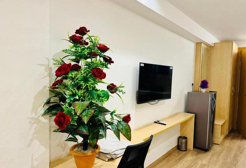 The Grand Anukampa Inn Pink City