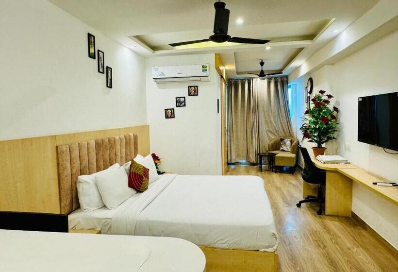 The Grand Anukampa Inn Pink City