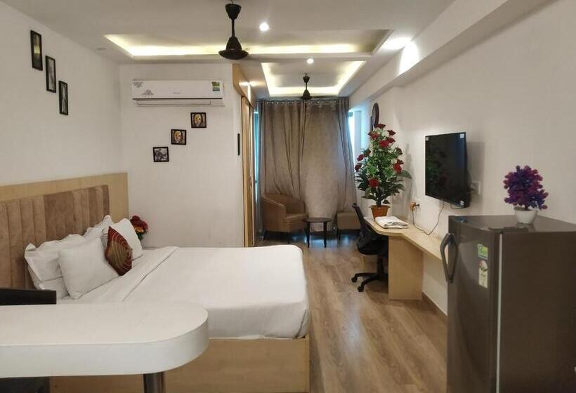 The Grand Anukampa Inn Pink City