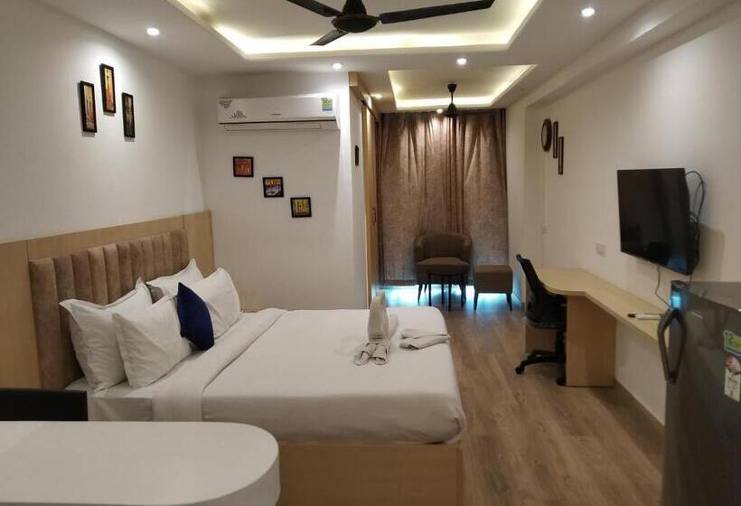 The Grand Anukampa Inn Pink City