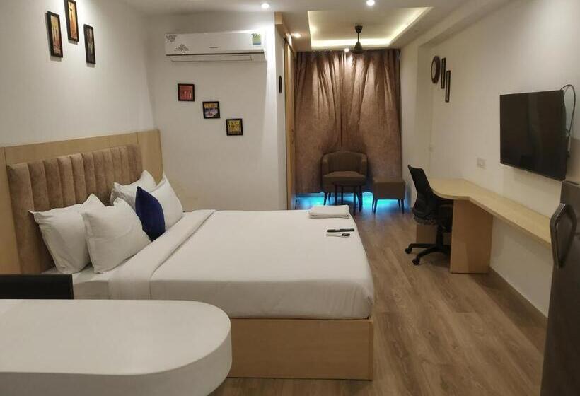 The Grand Anukampa Inn Pink City