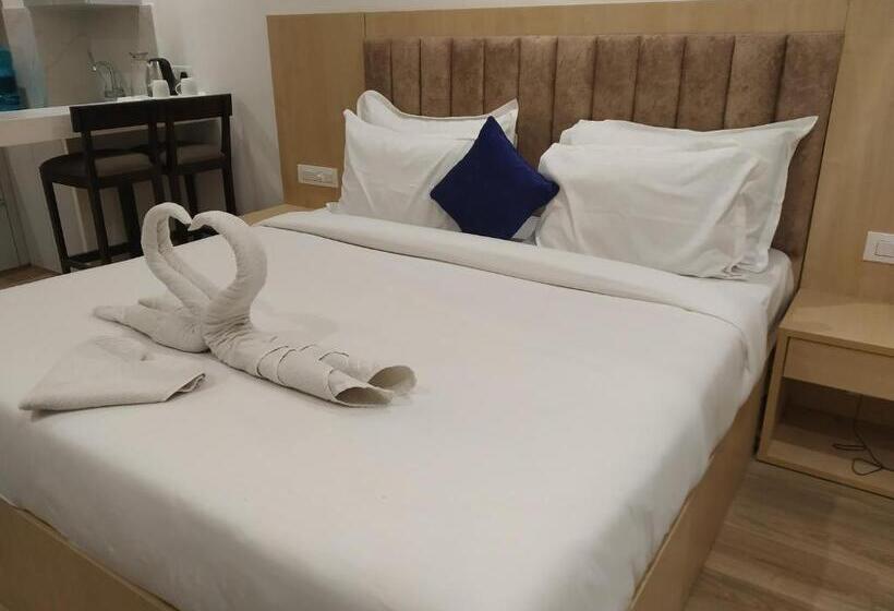 The Grand Anukampa Inn Pink City