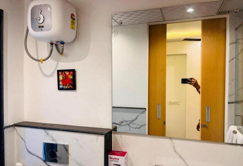 The Grand Anukampa Inn Pink City