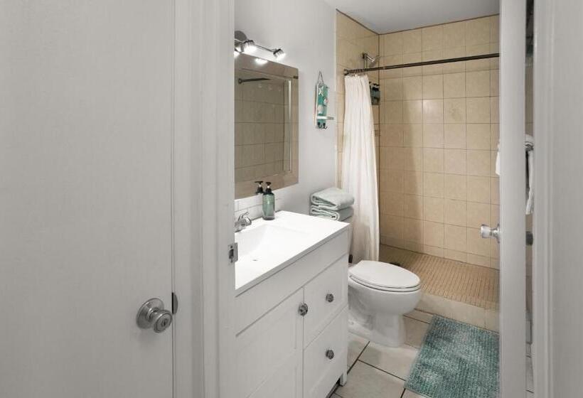 Cozy Maui Studio Retreat Just Steps To The Sand!