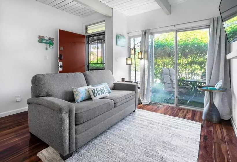 Cozy Maui Studio Retreat Just Steps To The Sand!