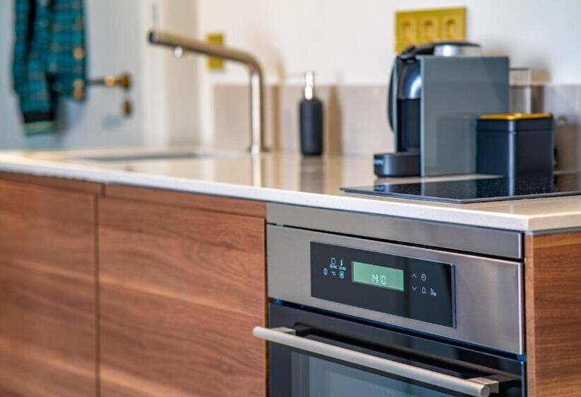 Bed and Breakfast New Family Xl Utopia Top Floor App4 Rotterdam Schiedam City Centre Central