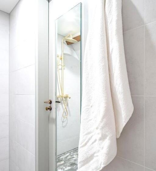 Bed and Breakfast New Family Xl Utopia Top Floor App4 Rotterdam Schiedam City Centre Central