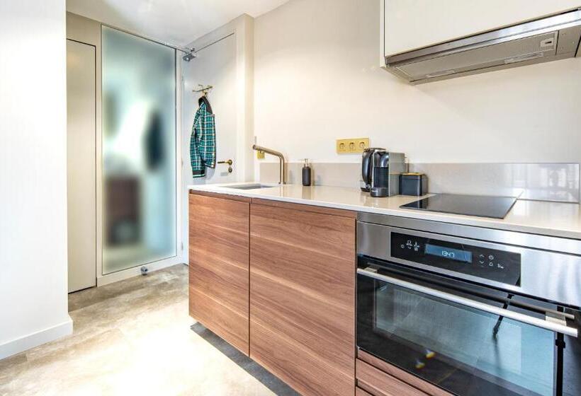 Bed and Breakfast New Family Xl Utopia Top Floor App4 Rotterdam Schiedam City Centre Central