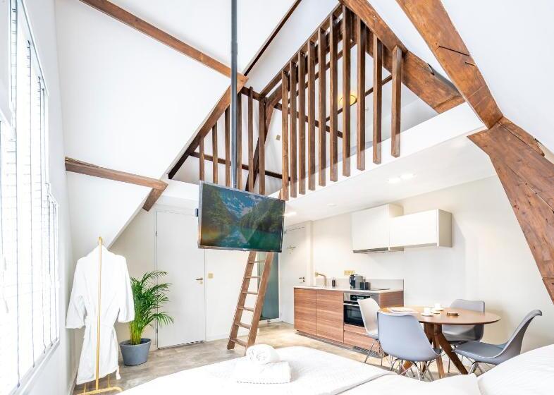 Bed and Breakfast New Family Xl Utopia Top Floor App4 Rotterdam Schiedam City Centre Central