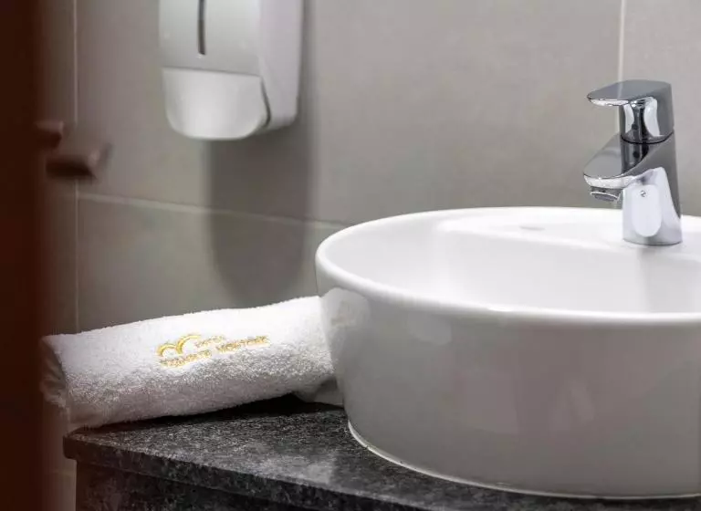 ホテル хотел чудните мостове