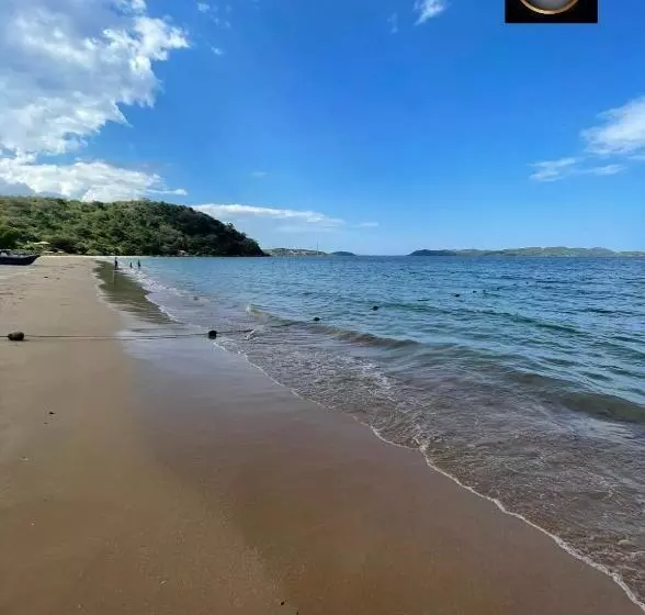 ホテル Anoo Beach Villa