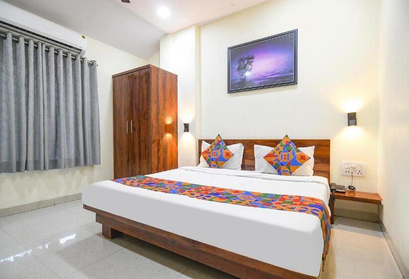 هتل Fabexpress Golden Sky