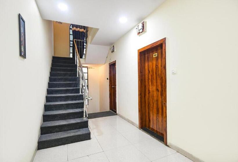 هتل Fabexpress Golden Sky