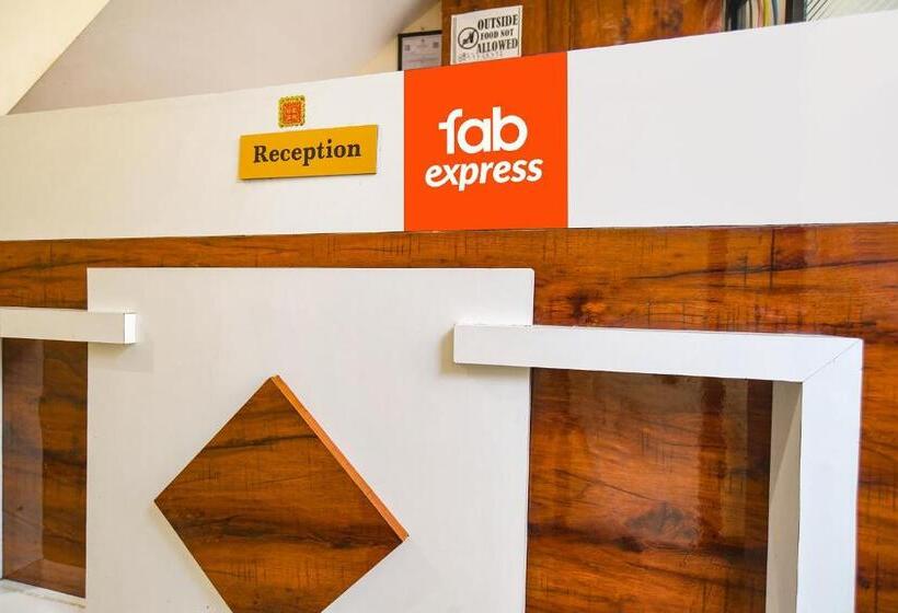 هتل Fabexpress Golden Sky