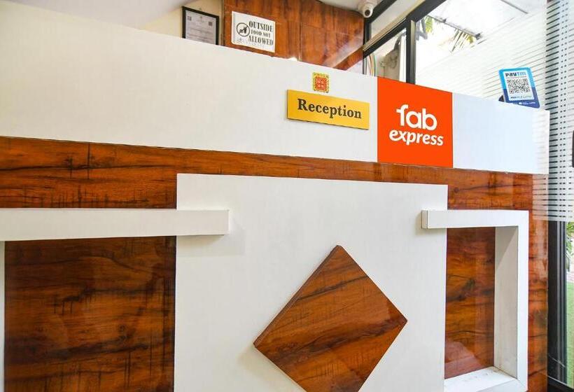 هتل Fabexpress Golden Sky