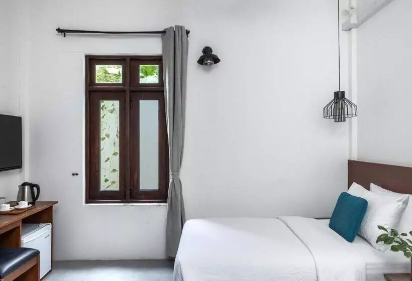 هتل Fushi Beach Guesthouse