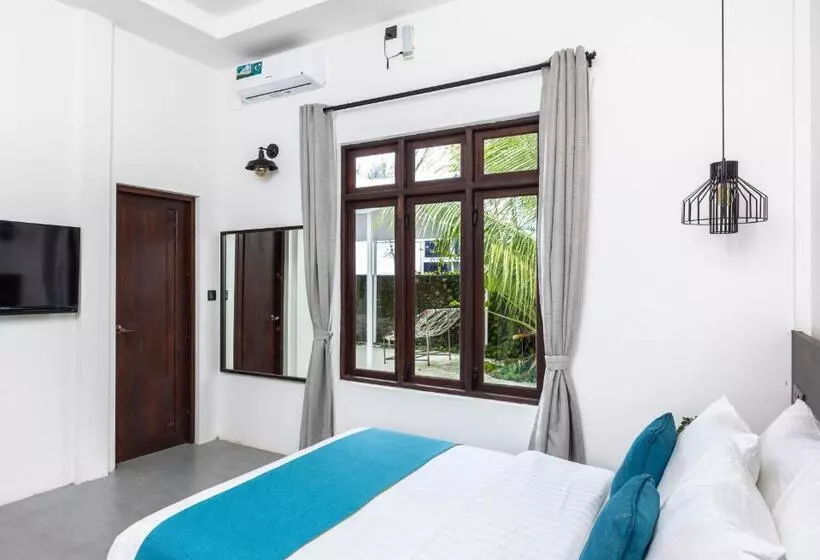 هتل Fushi Beach Guesthouse