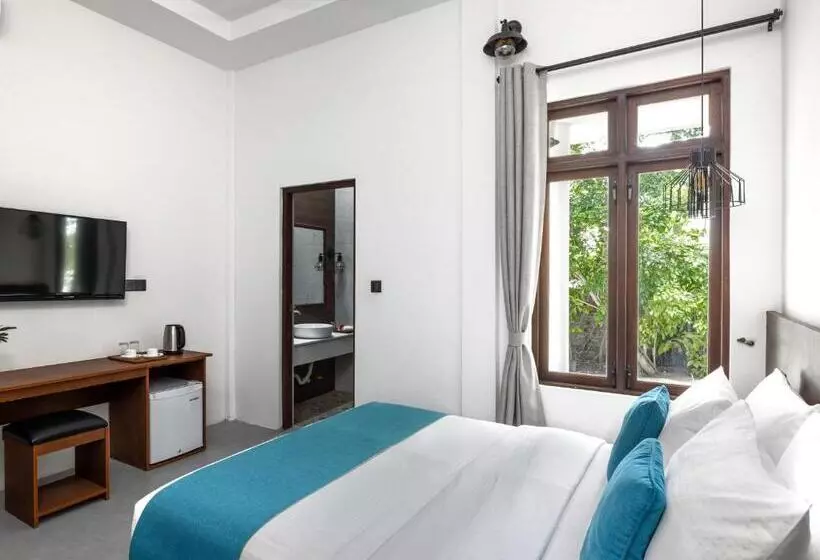هتل Fushi Beach Guesthouse