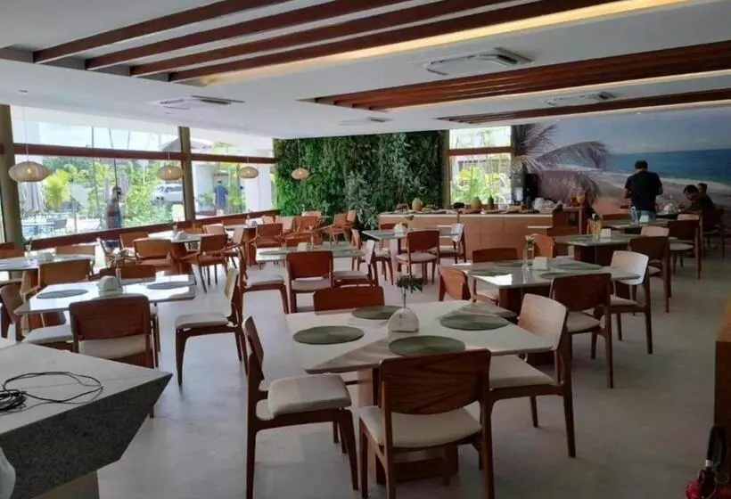 Hotelli Mana Beach Experience