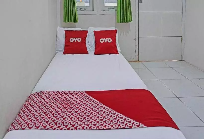 Hotelli Oyo Life 92684 Kost Mutiara Nirwana