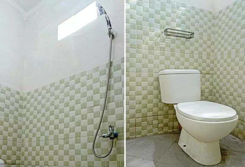 Hotelli Oyo Life 92684 Kost Mutiara Nirwana