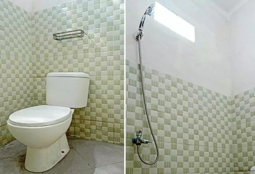 Hotelli Oyo Life 92684 Kost Mutiara Nirwana