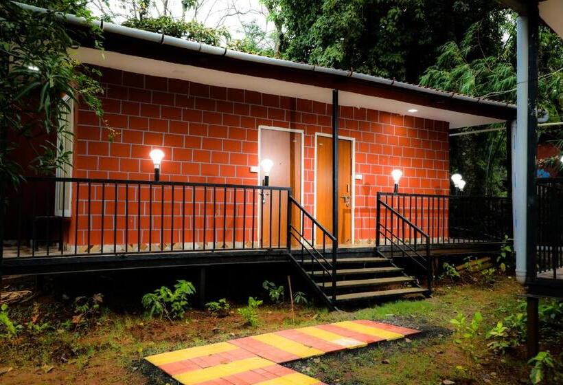 Отель The Kille Torna Resort