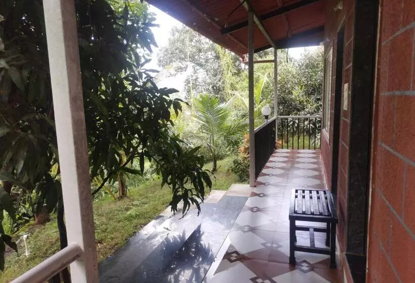 Hotelli The Kille Torna Resort