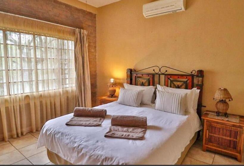 تختخواب و صبحانه Mispel House Self Catering Holiday Accommodation