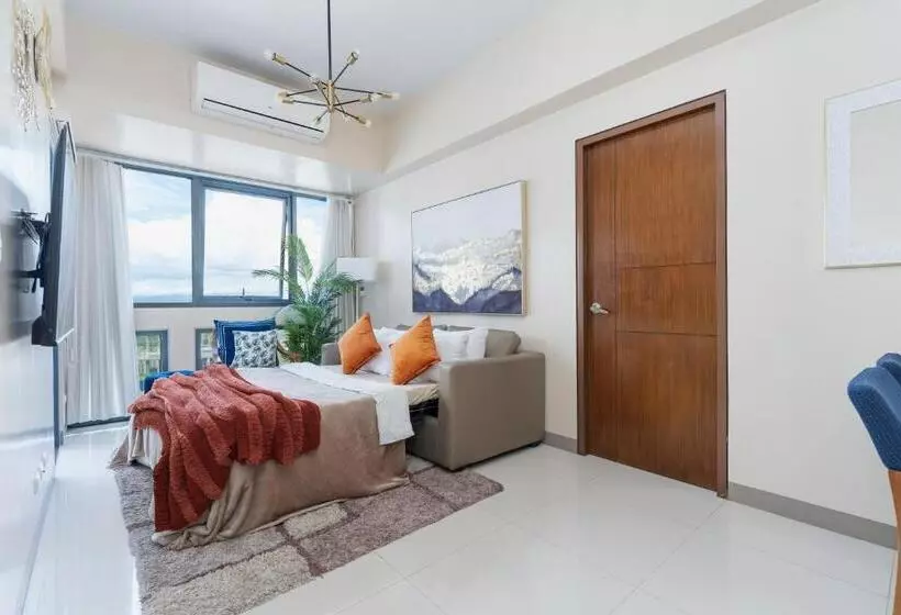 Omp T1 6h, Free Beach & Pool Access, Near Airport, Fast Wifi, Netflix