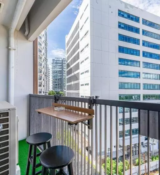 Omp T1 6h, Free Beach & Pool Access, Near Airport, Fast Wifi, Netflix