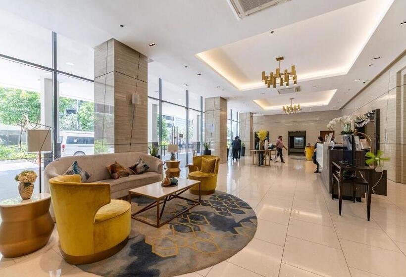 Omp T1 6h, Free Beach & Pool Access, Near Airport, Fast Wifi, Netflix