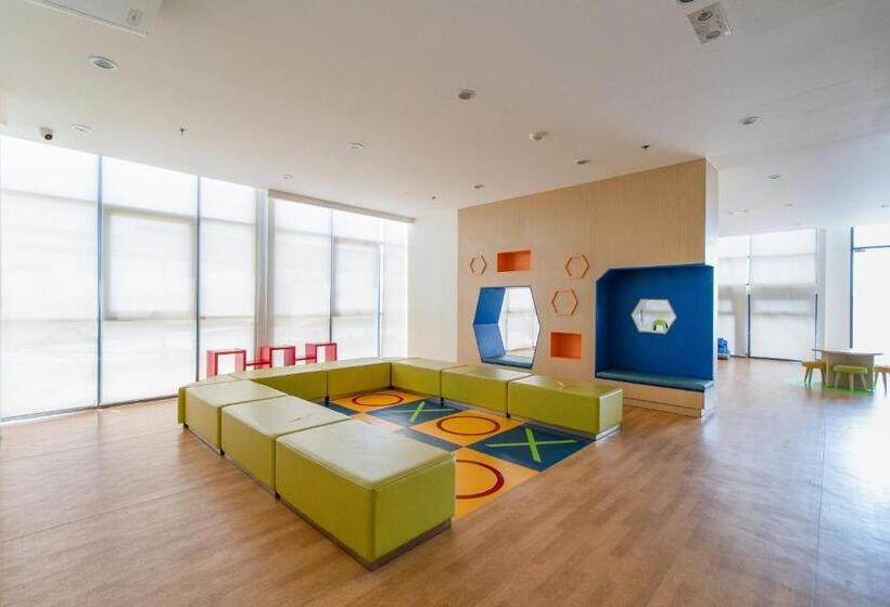 Omp T1 6h, Free Beach & Pool Access, Near Airport, Fast Wifi, Netflix