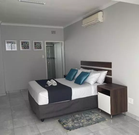 Majatalo 473 On Cliff