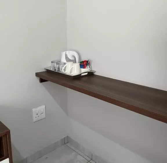 Majatalo 473 On Cliff