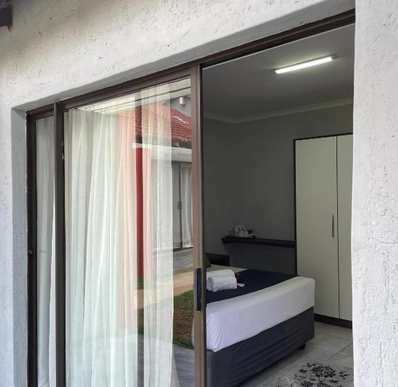 Pensão 473 On Cliff