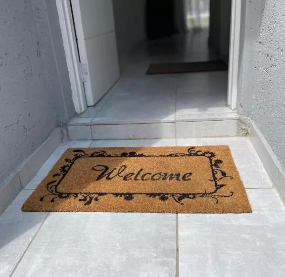 Majatalo 473 On Cliff