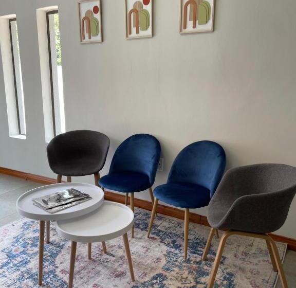 Pensão 473 On Cliff