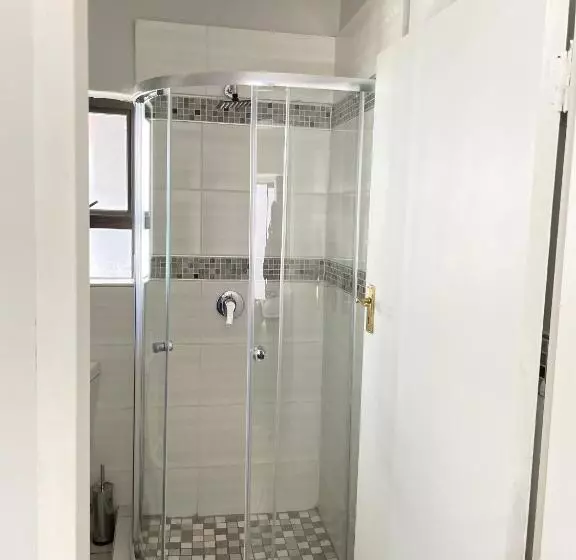 Majatalo 473 On Cliff