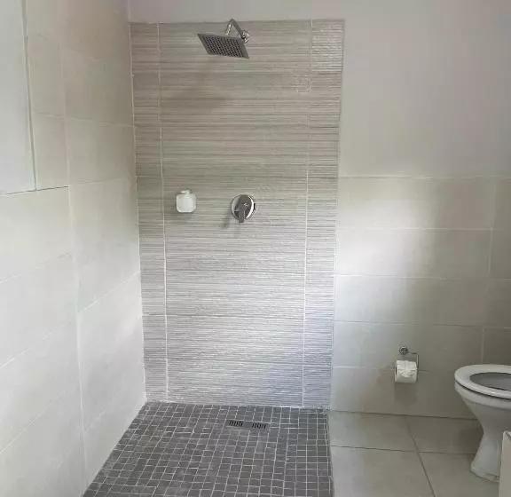 Majatalo 473 On Cliff