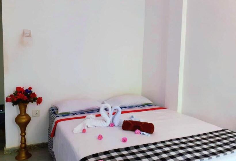 بنسيون Green Shade Resort & Haritha Sewana