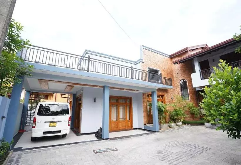 Majatalo Jaruv Royal Residencies