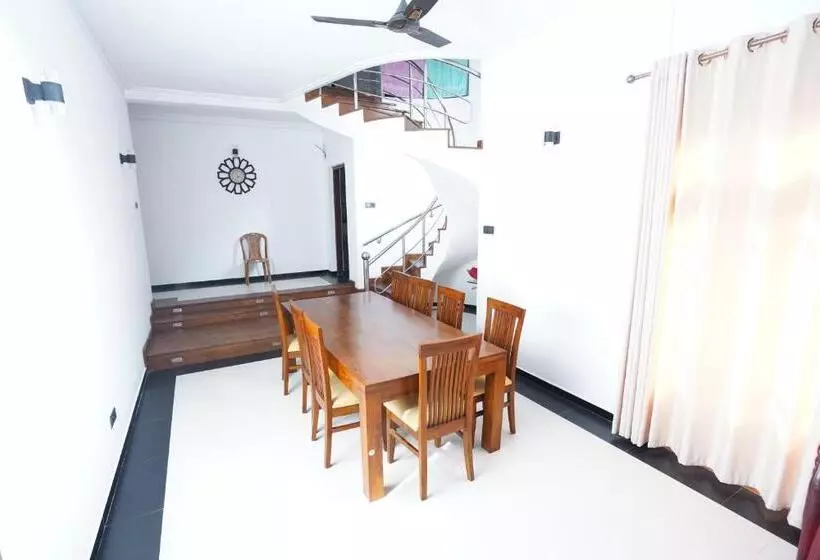 Majatalo Jaruv Royal Residencies