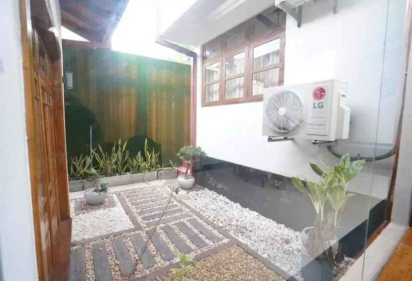 Majatalo Jaruv Royal Residencies