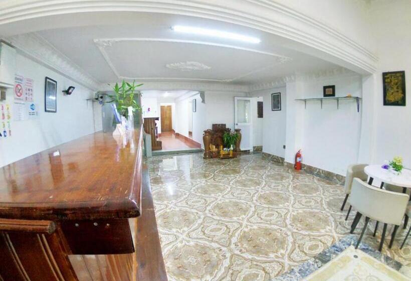 پانسیون Sarah Guesthouse